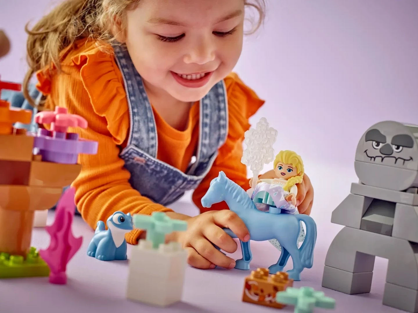Igralni set v očarjanem gozdu, LEGO DUPLO 10418 Elsa in Bruni