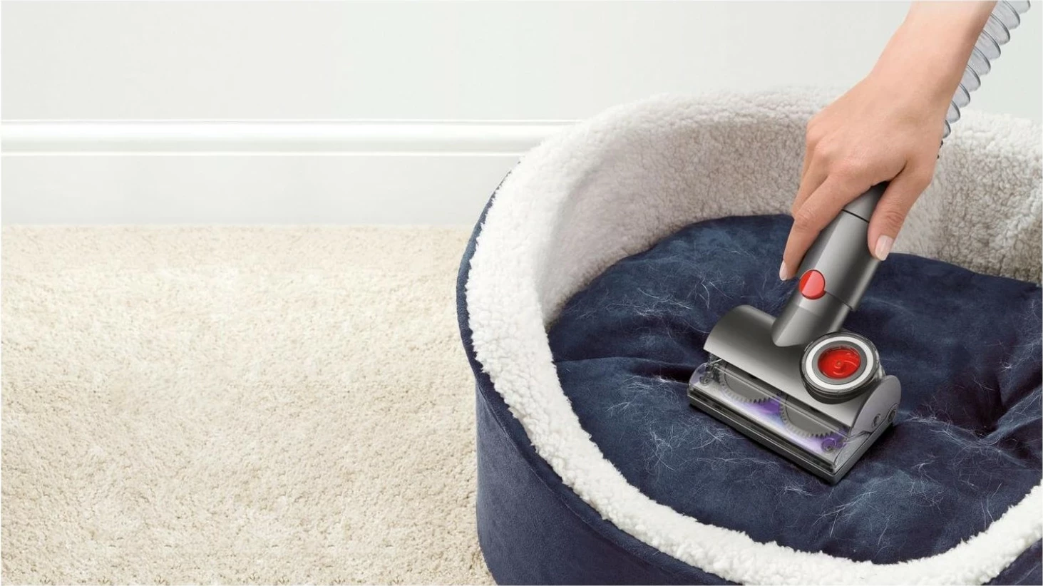 Sesalnik brez vrečke za trda tla in preproge Dyson Big Ball Parquet 2, srebrn