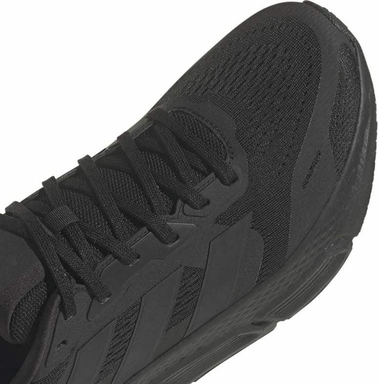 Superge za tek adidas Questar 2 M, črne