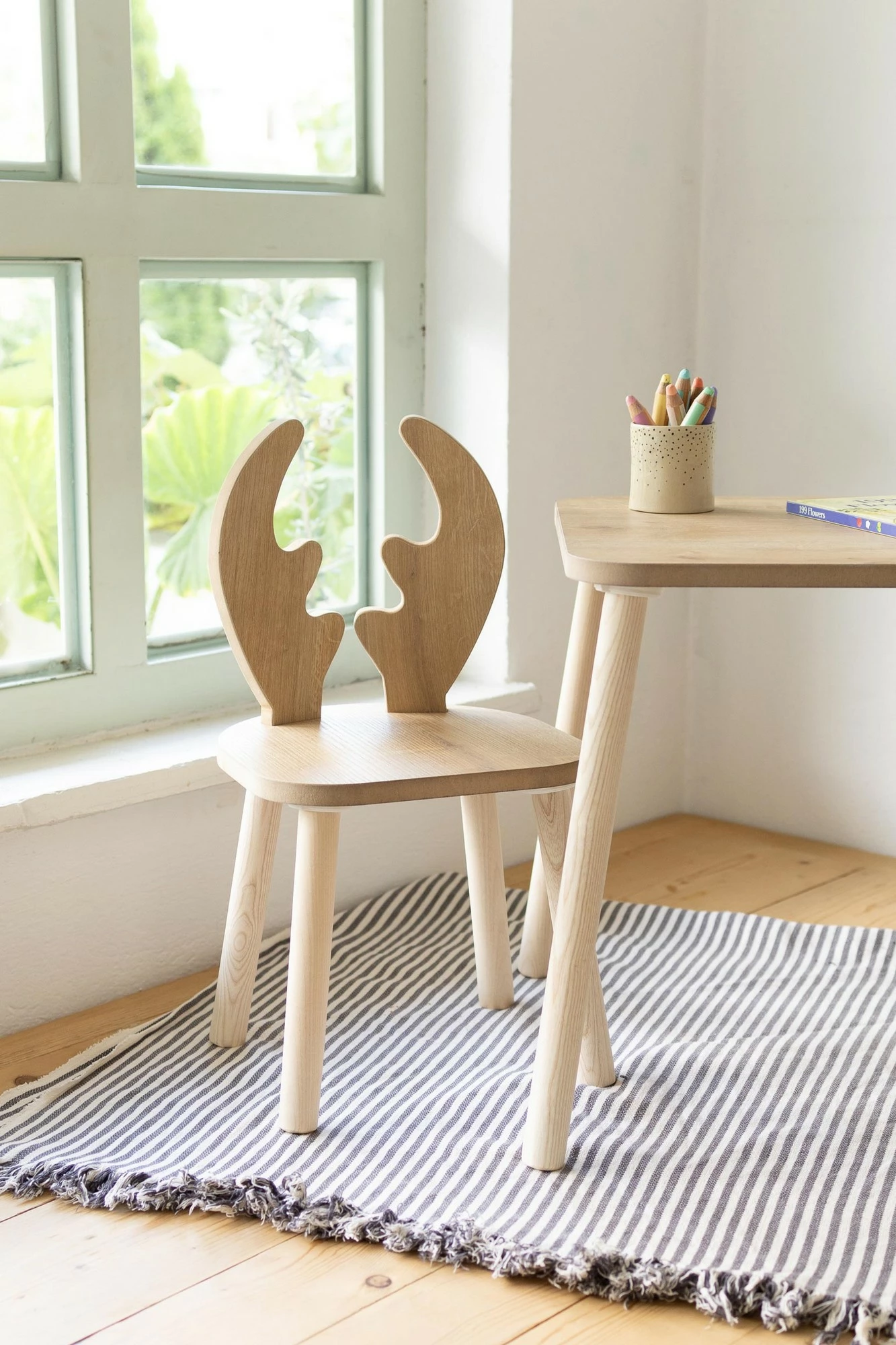 Otroški stol z jelenom Hanah Home, rjav