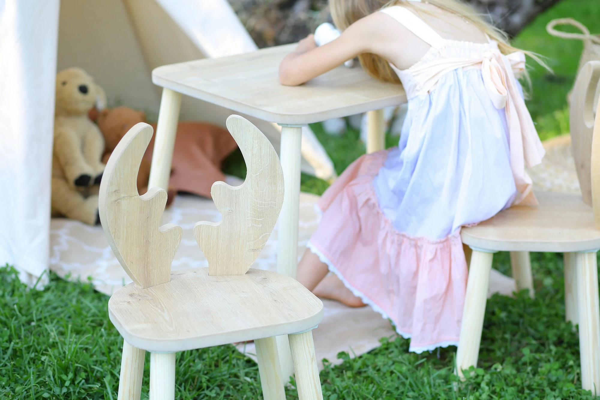 Otroški stol z jelenom Hanah Home, rjav