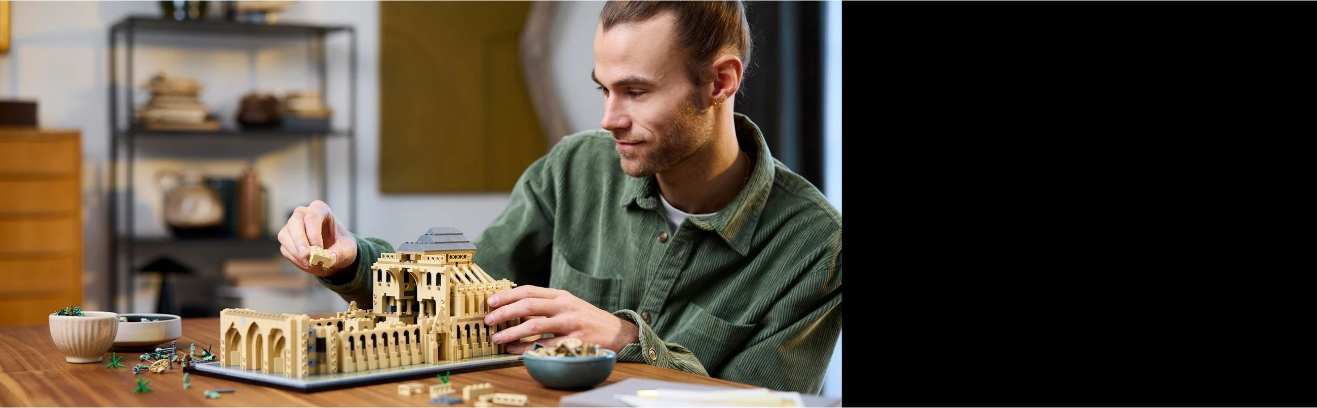 Model Notre-Dame de Paris, LEGO Architecture, 4383 kosov, plastika, večbarven