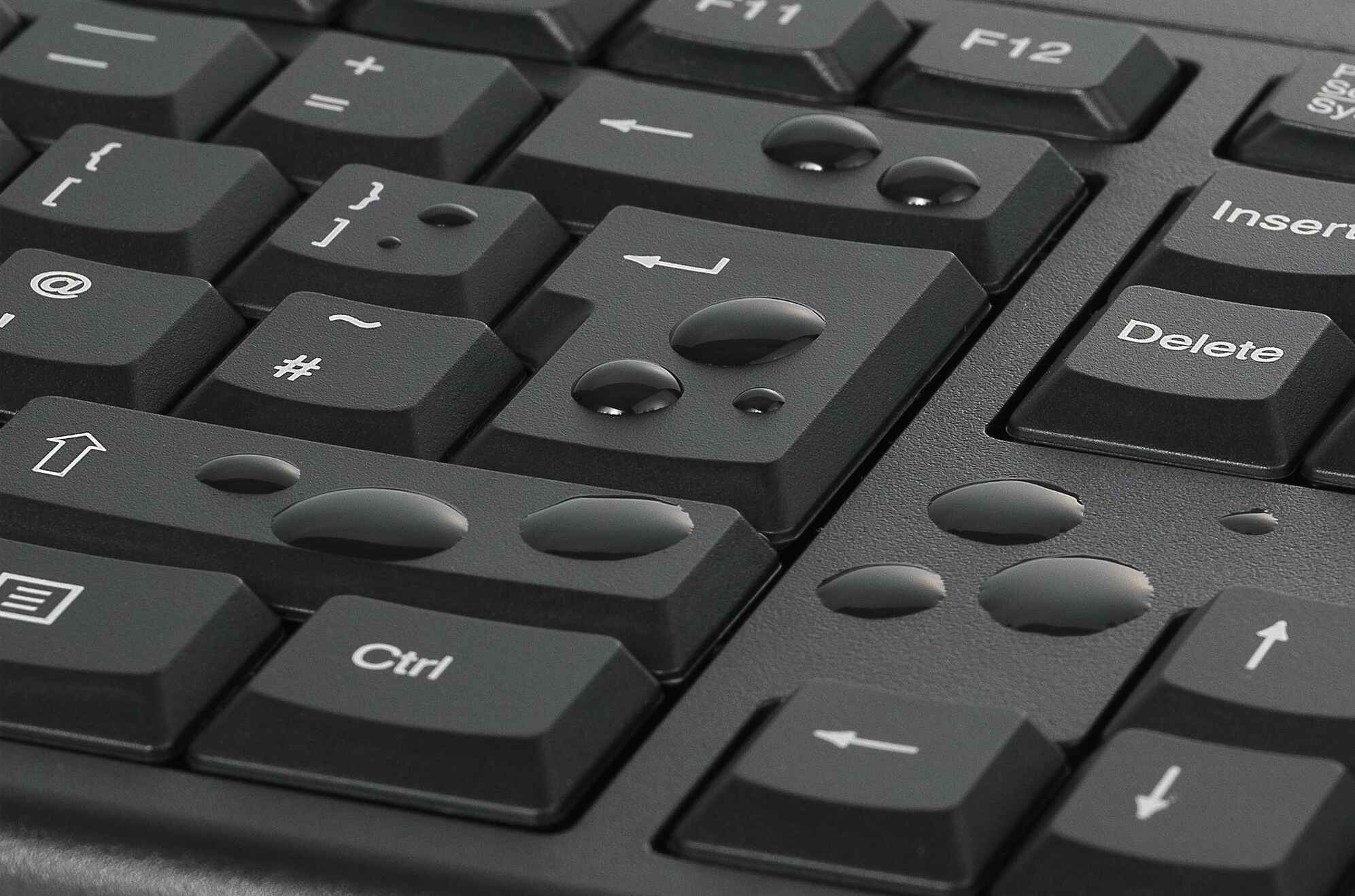 Brezžični komplet Kensington KM150 EQ, RF, membrana, QWERTZ, miška vključno, črn