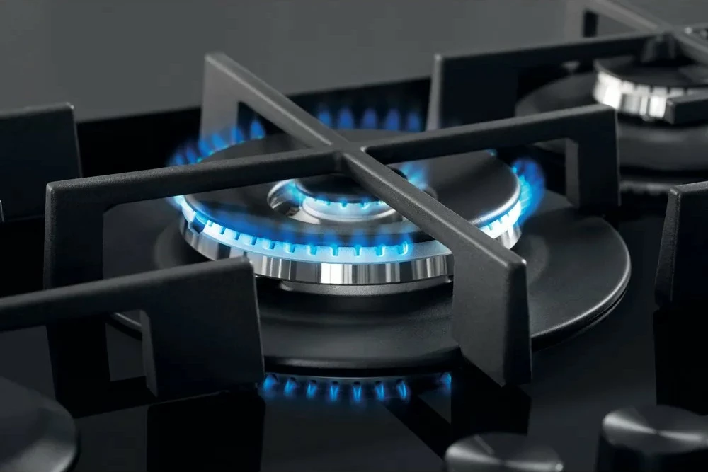 Plinski kuhalnik s steklom, Whirlpool AKWL728NB, 5 kuhališč, črn