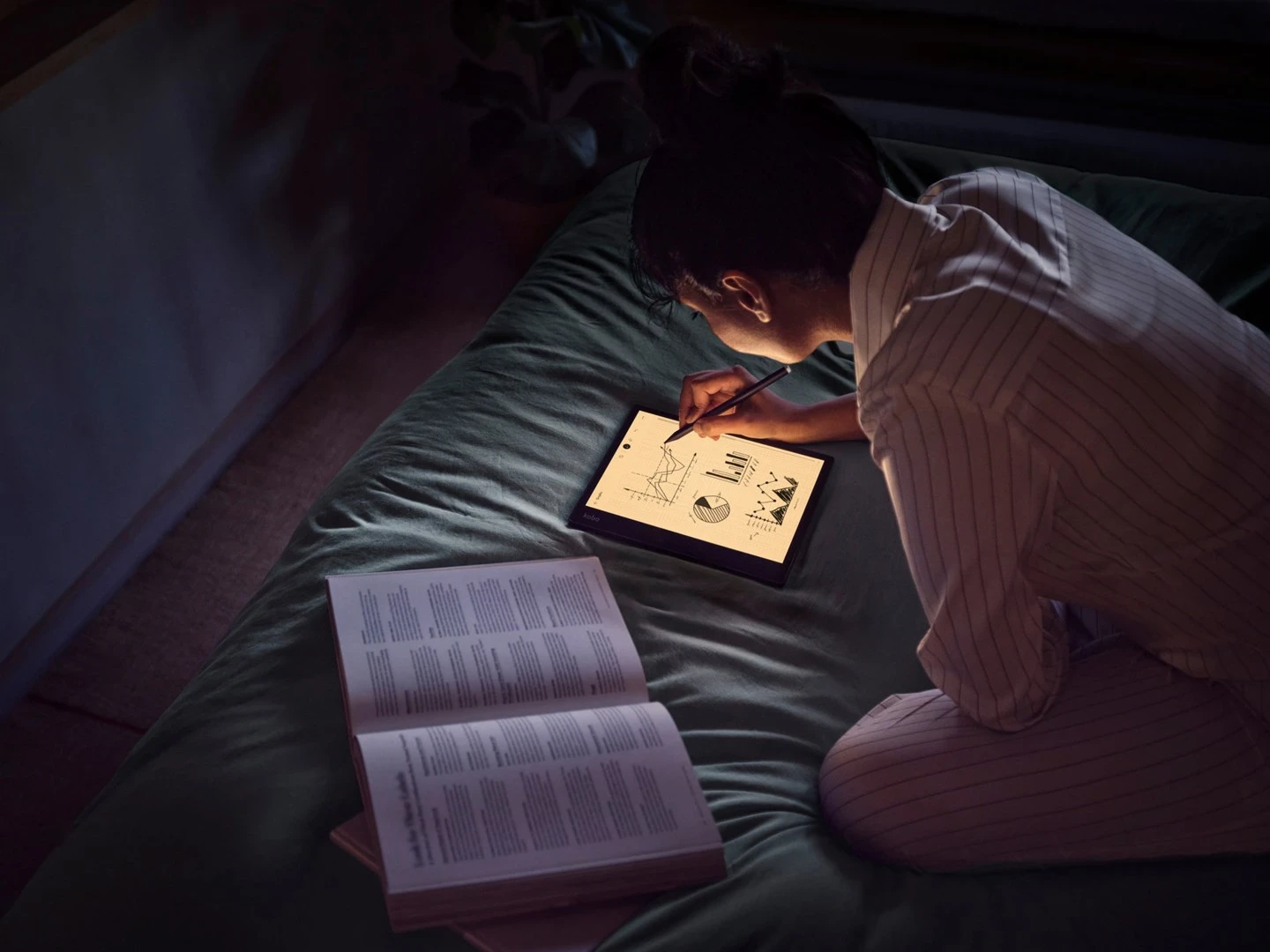 Elektronski bralnik Rakuten Kobo Elipsa 2E, na dotik, 32 GB, Wi‑Fi, črn