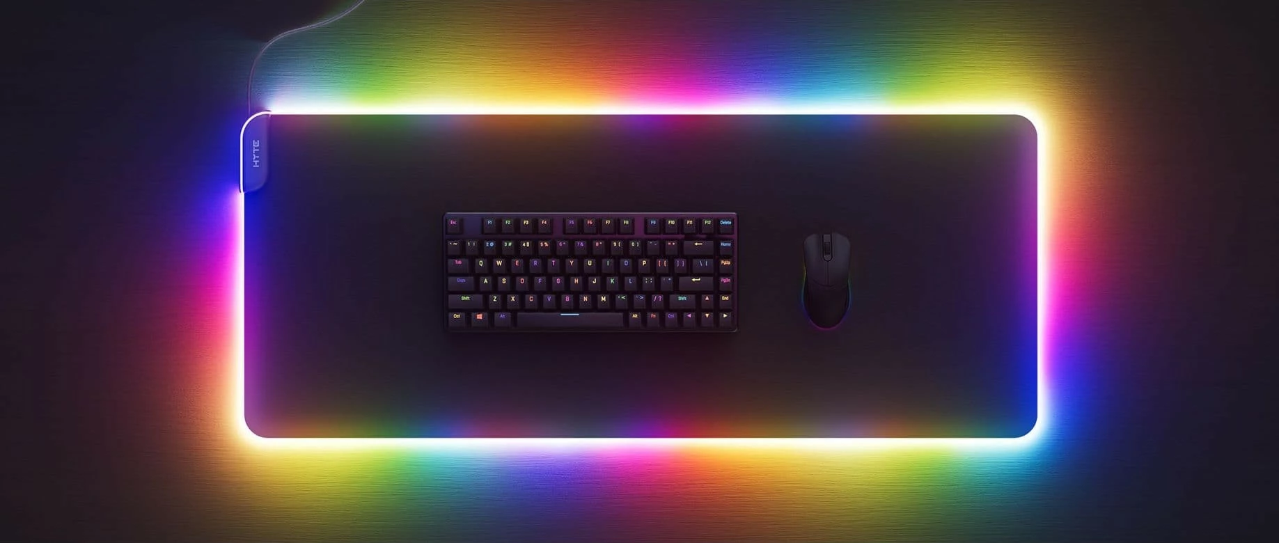 Podloga za miško z RGB osvetlitvijo HYTE CNVS