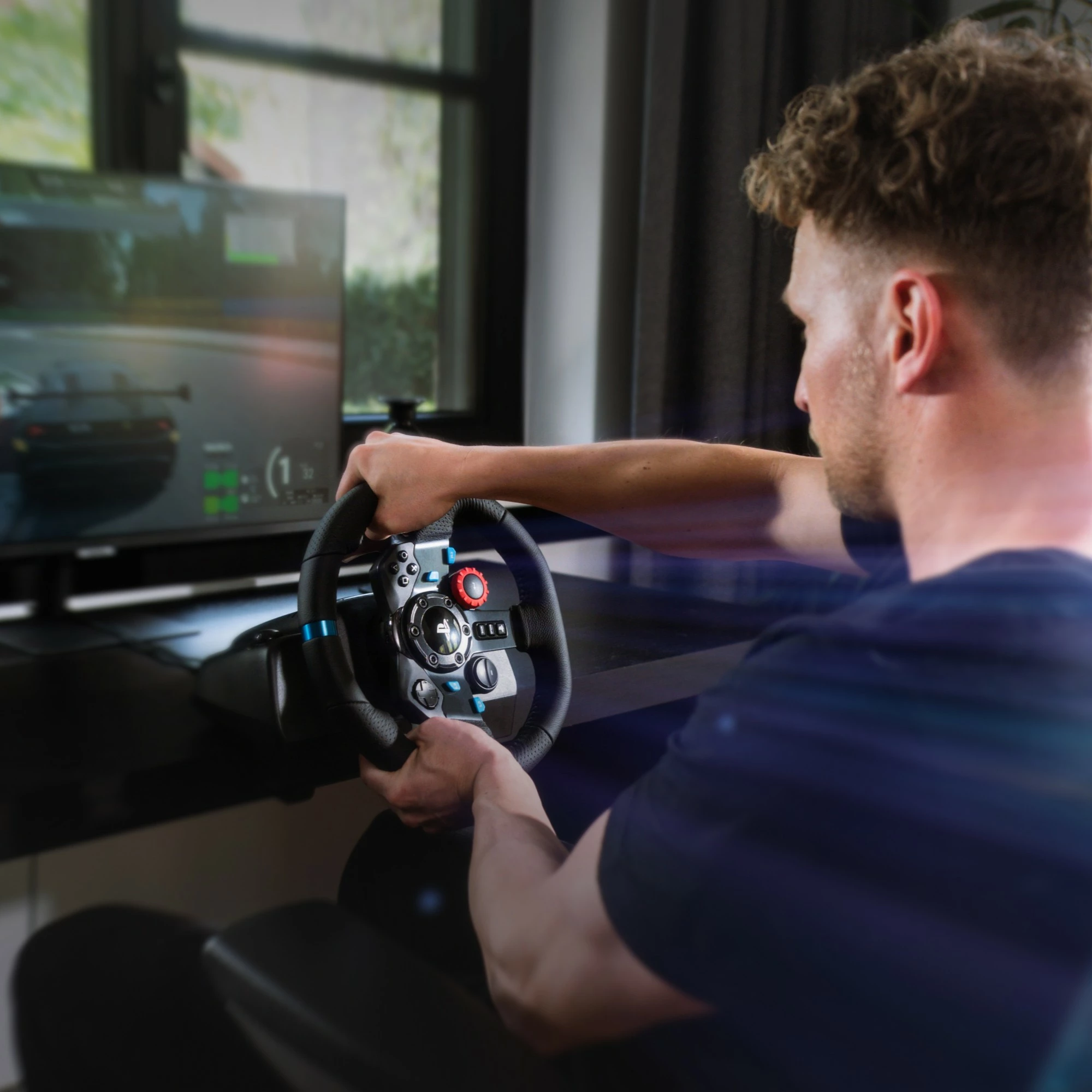 Dirkalni volan Logitech G G29 Driving Force, PlayStation 5 in PlayStation 4, USB 2.0, črn