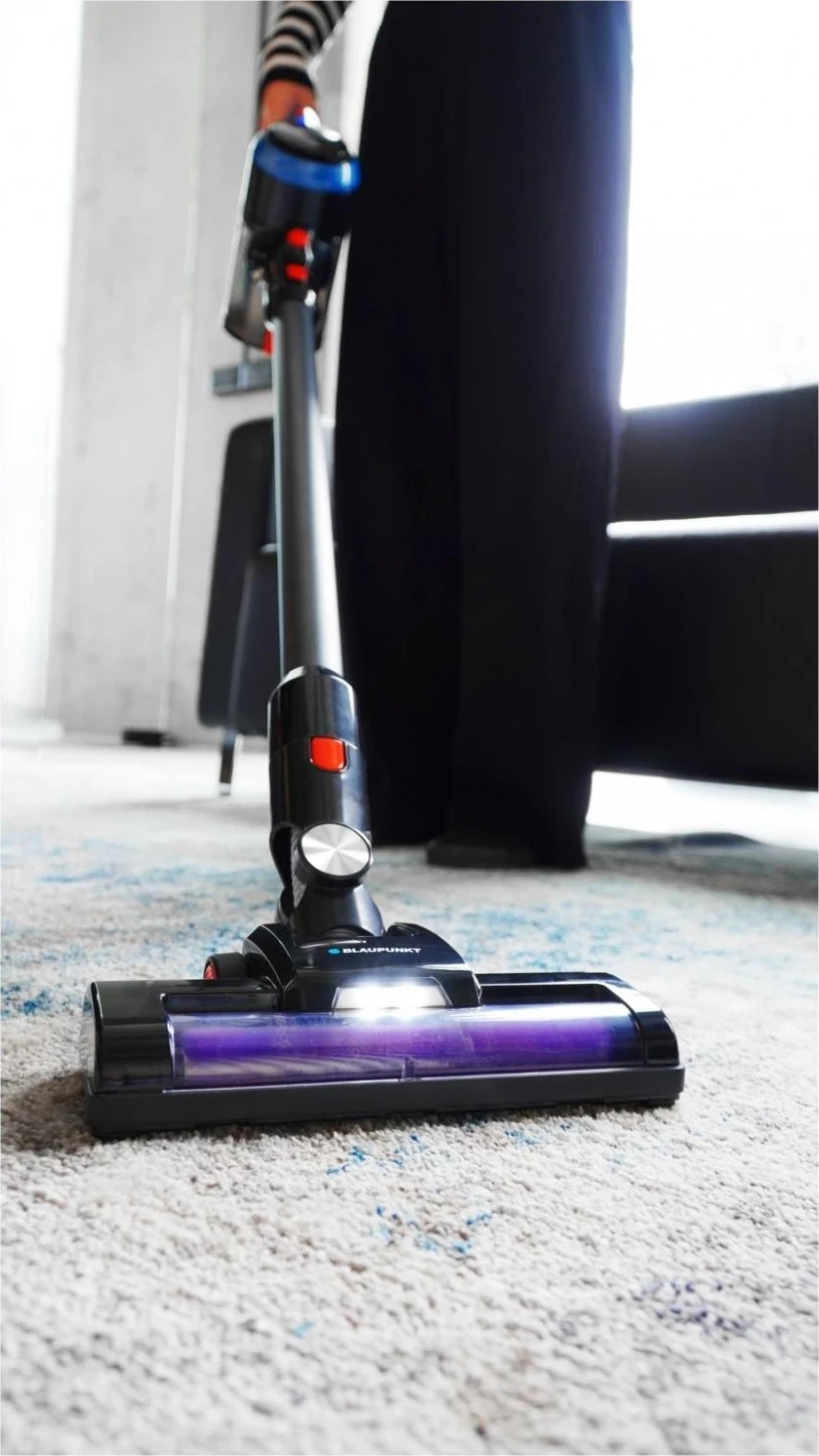 Vertikalni brezžični sesalnik brez vrečke Blaupunkt VC6010, črno-modra