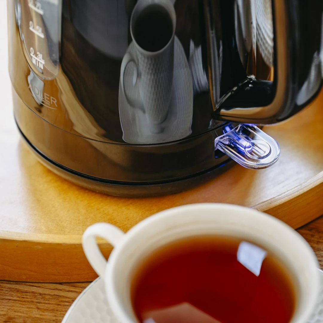 Električni kuhalnik Adler AD 1380B, 1 L, črn