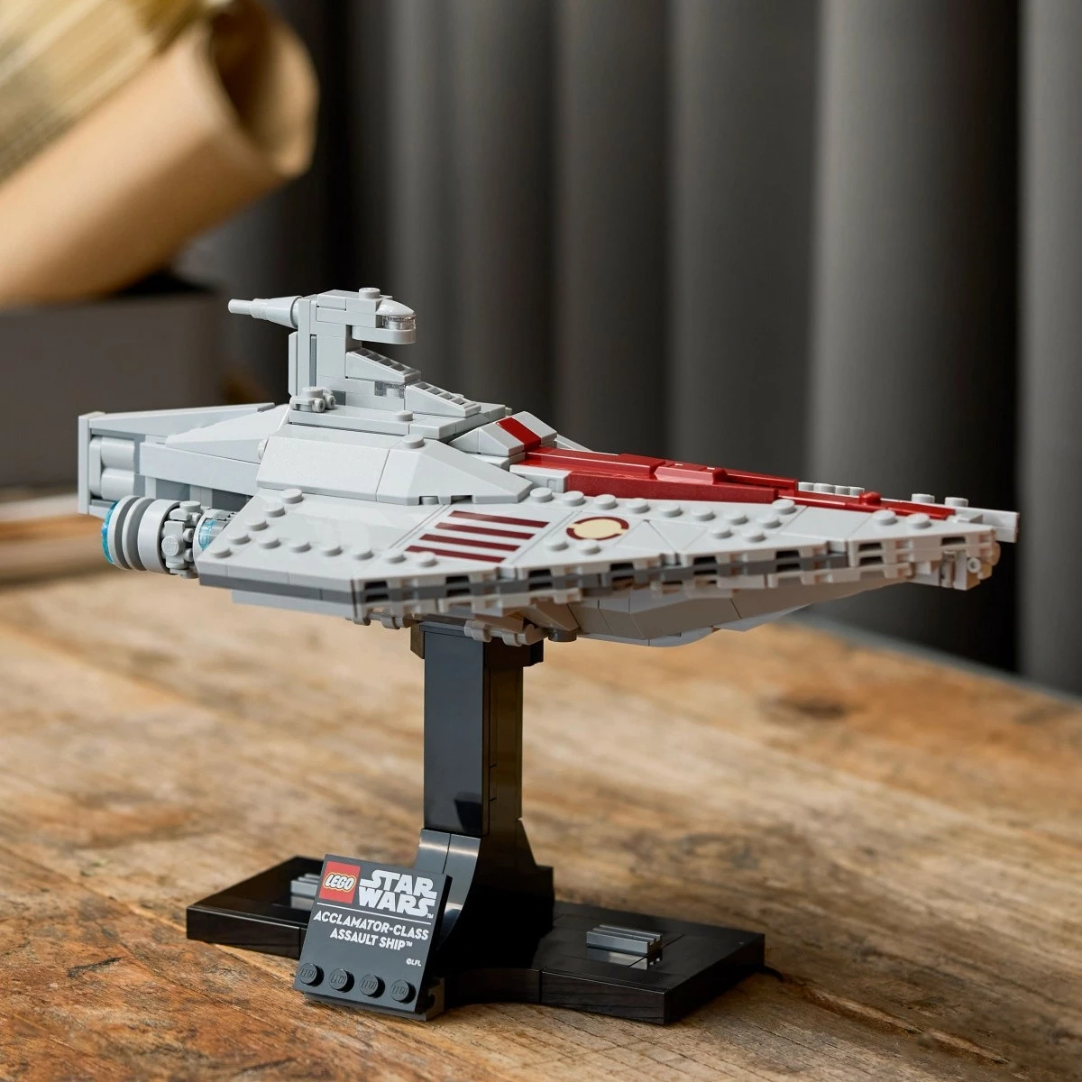 Model za sestavljanje Acclamator-class Assault Cruiser LEGO Star Wars 75404, 450 kosov, plastika