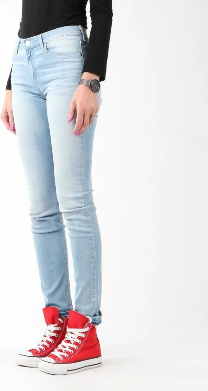 Ozke ženske jeans hlače Wrangler, modre