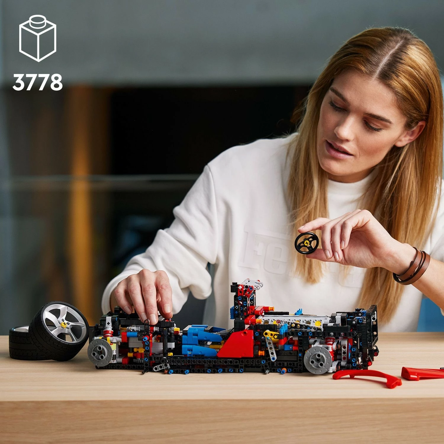 Set za sestavljanje LEGO Technic Ferrari Daytona SP3, 3778 kosov, plastika, 6,99 kg