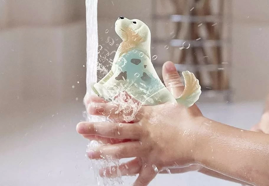 Komplet figuric Playmobil Color Dog Salon 71514 z orodjem za barvanje, 61 kosov