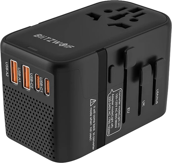 Potovalni adapter s pretvornikom napetosti BlitzWolf BW-TA3, 4 mednarodne vtičnice (US/UK/EU/AUS), 4 USB priključki (2x USB-C 20W, 2x USB-A 18W), zaščita 8A, črn