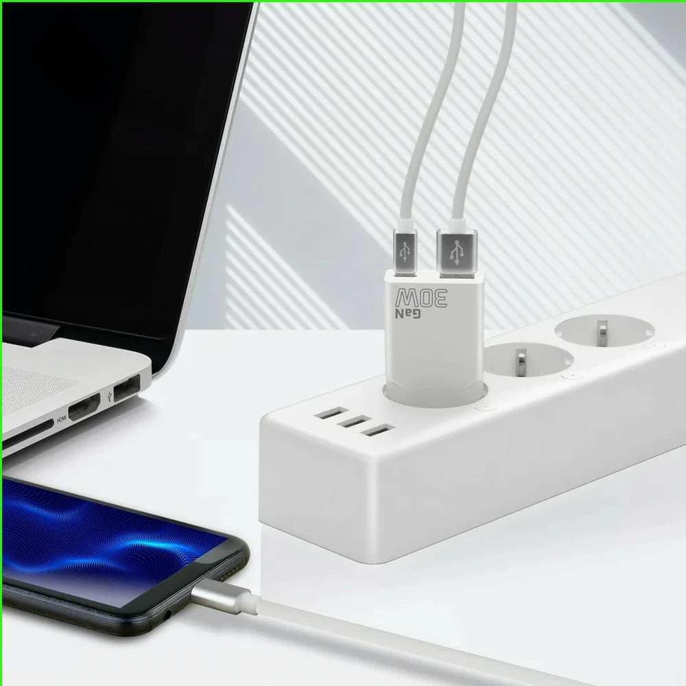 Super tanek GaN stenski polnilec 30W, 1x USB + 1x USB-C, QC 3.0/PD, everActive SC-380Q, bel