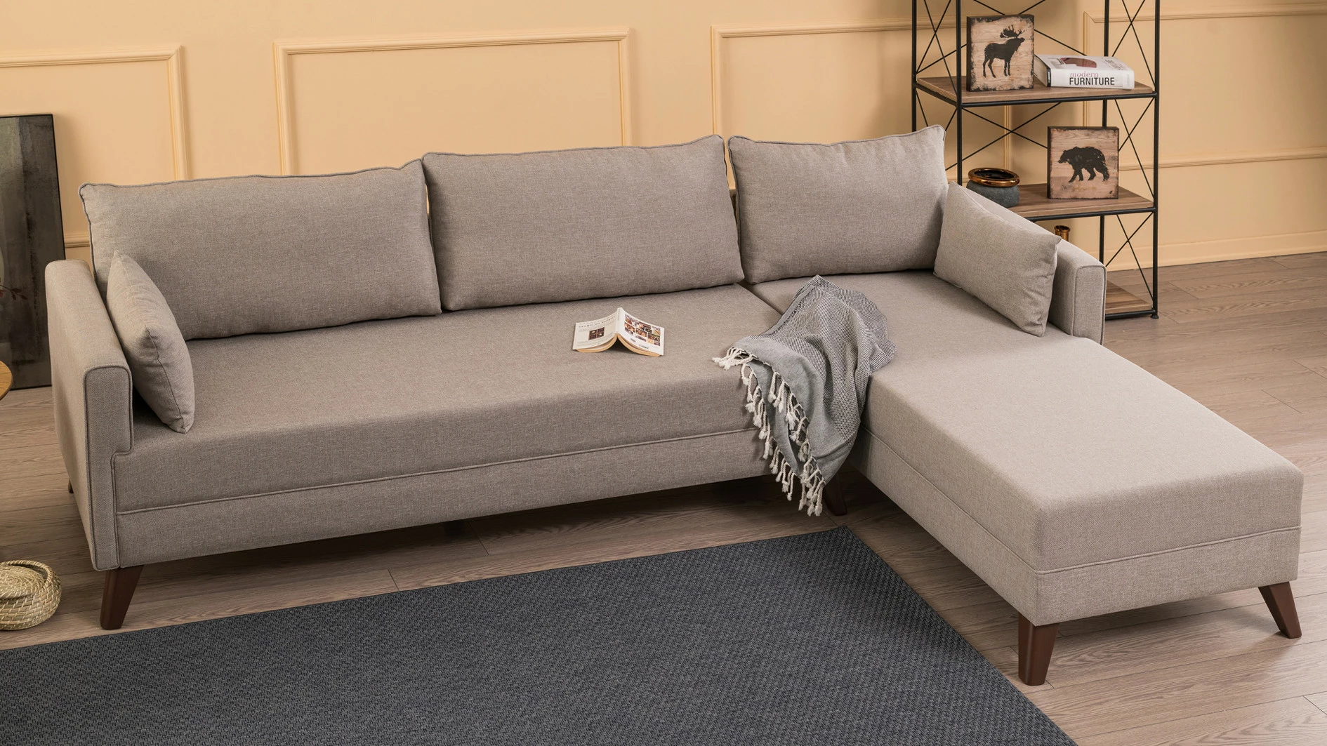 Kotni kavč Bella, desni, krem — Atelier del Sofa