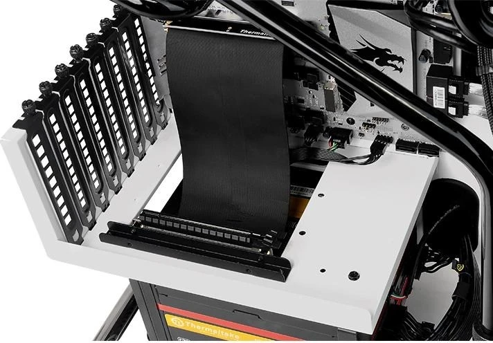 Notranji napajalni kabel za grafične kartice Thermaltake AC-053-CN1OTN-C1, 0,2 m