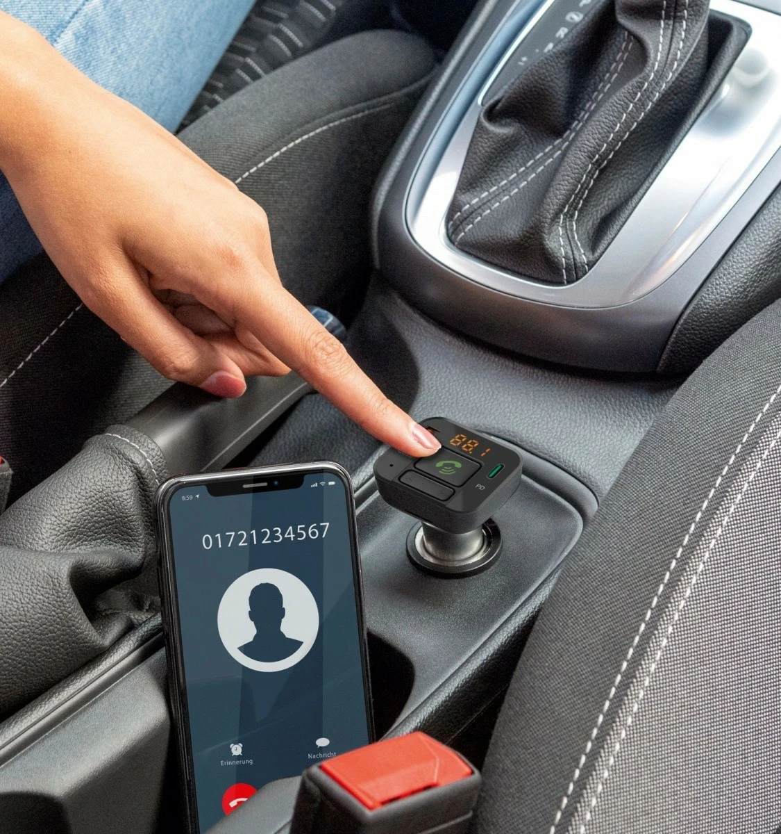 Bluetooth FM predvajalnik, polnilec 20W Hama 14169, srebrn