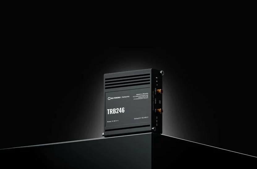 Industrijski LTE gateway Teltonika TRB246, 2xSIM, RS232/485, Ethernet, črn