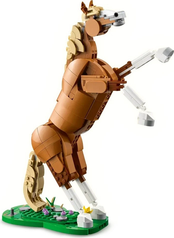 Lep konj, LEGO Creator 3 v 1 31166, 685 kosov