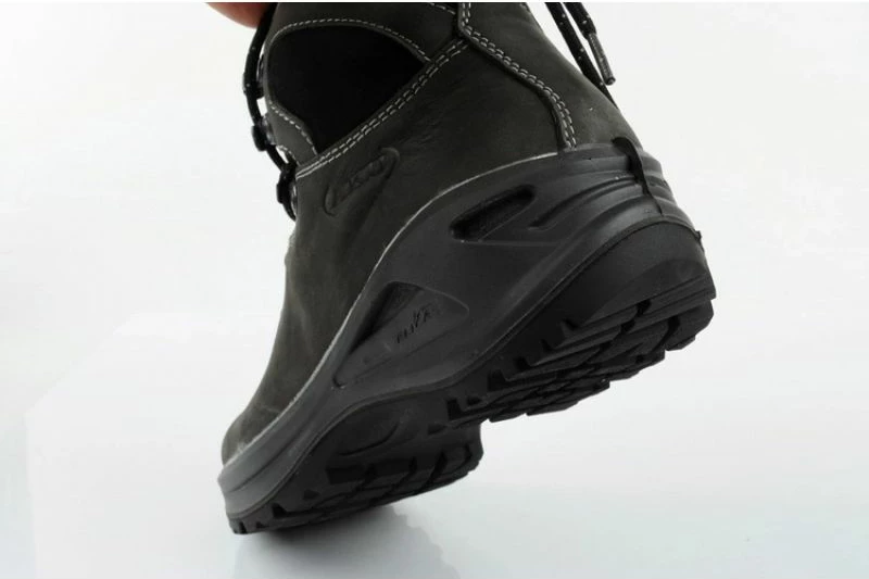 Trek čevlji za moške Aku, črni