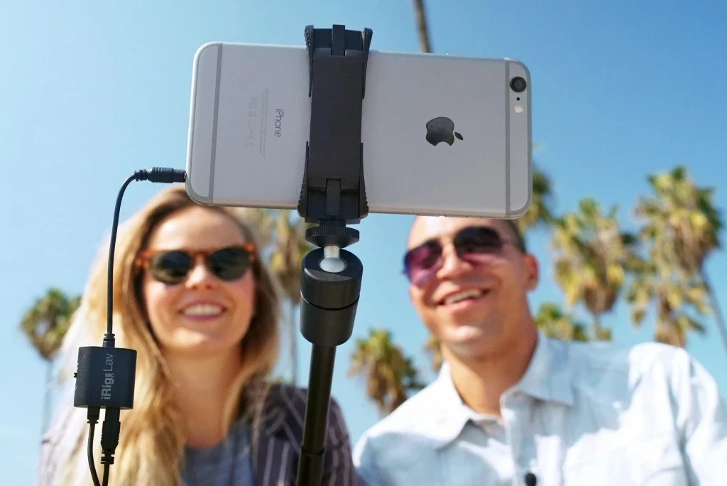 Klapni mikrofon iRig Mic Lav, črn