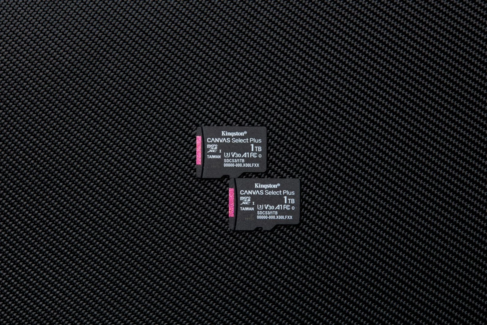 Kartica microSDXC Kingston Canvas Select Plus Gen3 1 TB s adapterjem, črna