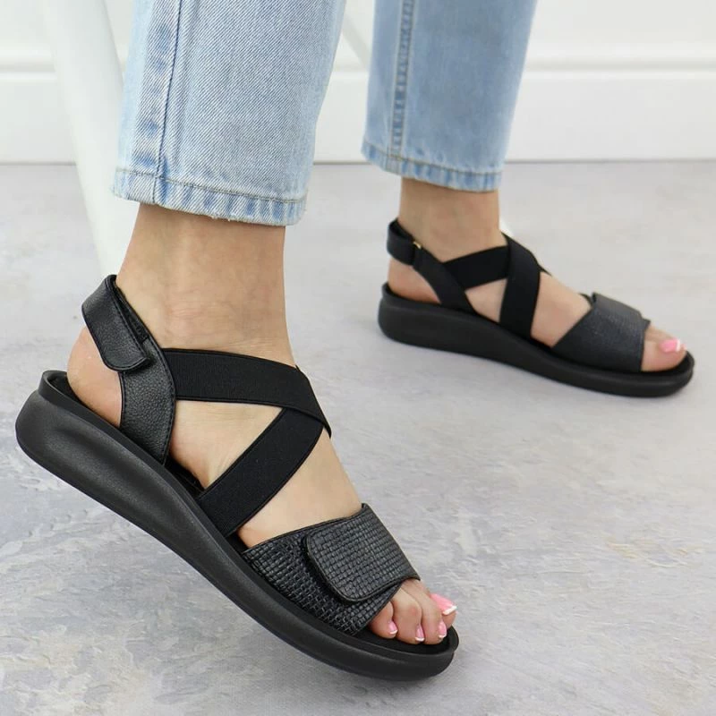 Udobne sandale Jezzi, črne