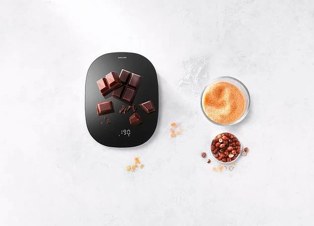 Kuhinjska tehtnica, Zwilling Enfinigy 53011-053-0, 10 kg, polnilna litij-ionska baterija USB, LCD zaslon, črna