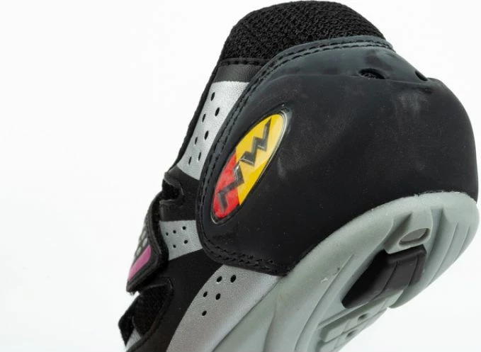 Kolesarske čevlje Northwave Moon za ženske, črno-roza