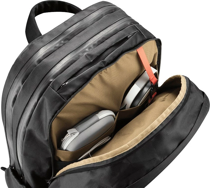 Nahrbtnik XD DESIGN BOBBY EXPLORE, 17\", črn