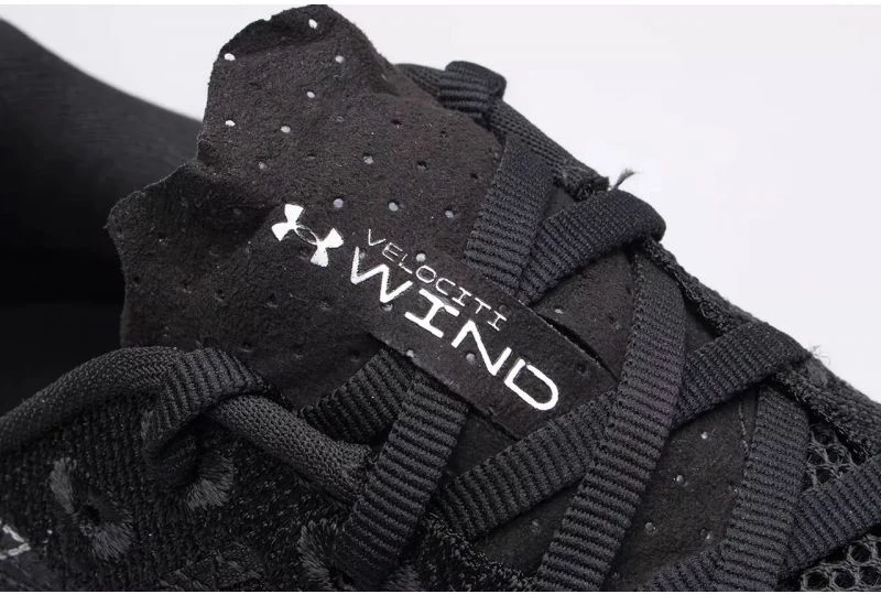 Superge, Under Armour, črne