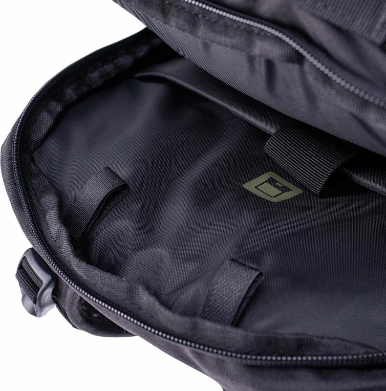 Nahrbtnik Magnum Urbantask Cordura, 37 L, črn