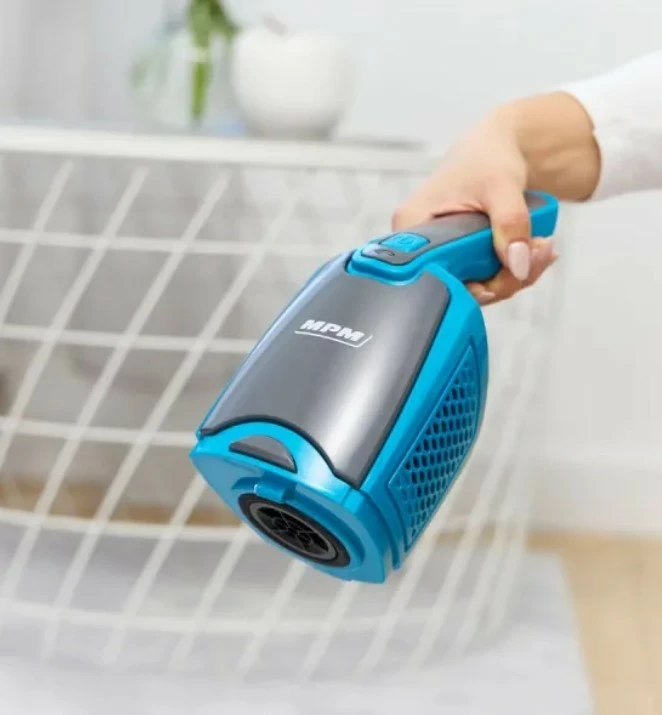 Vertikalni sesalnik brez kabla, MPM MOD-38/N, črno/moder