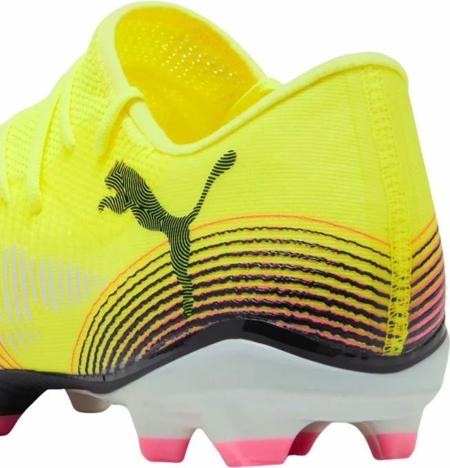 Futbalski čevlji, Puma Future 8 Match Low FG/AG M 108372 03, moški, rumeni