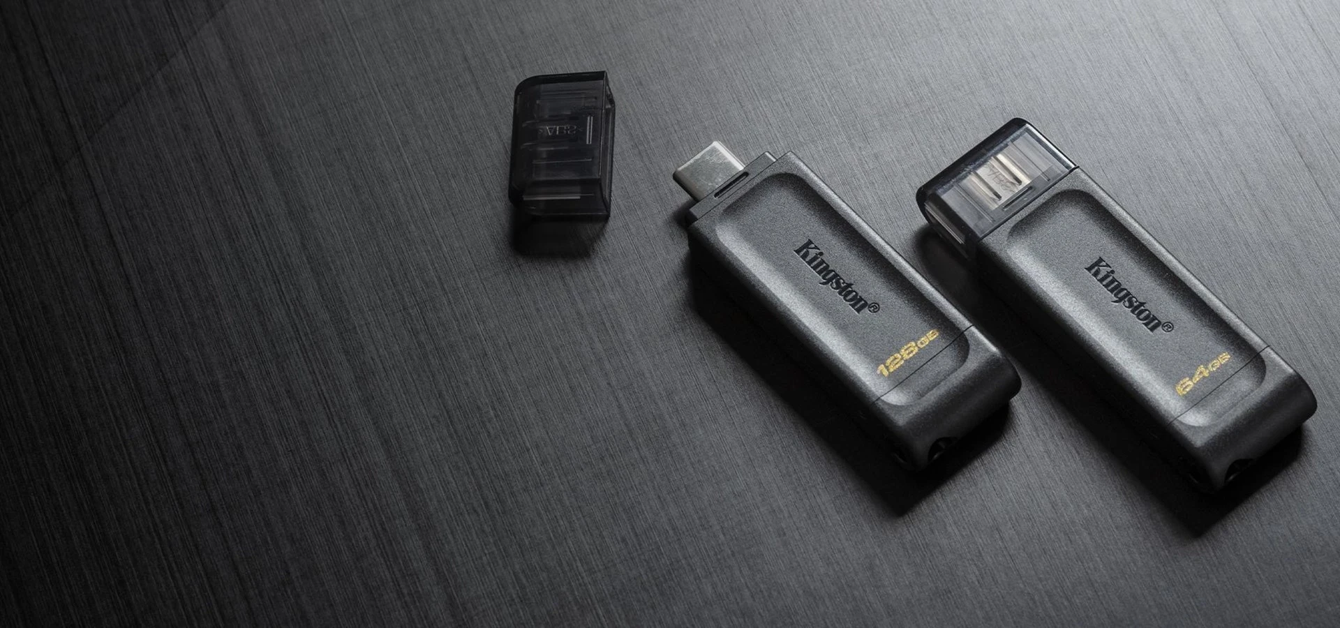 USB Kingston Technology DataTraveler 128 GB, črn