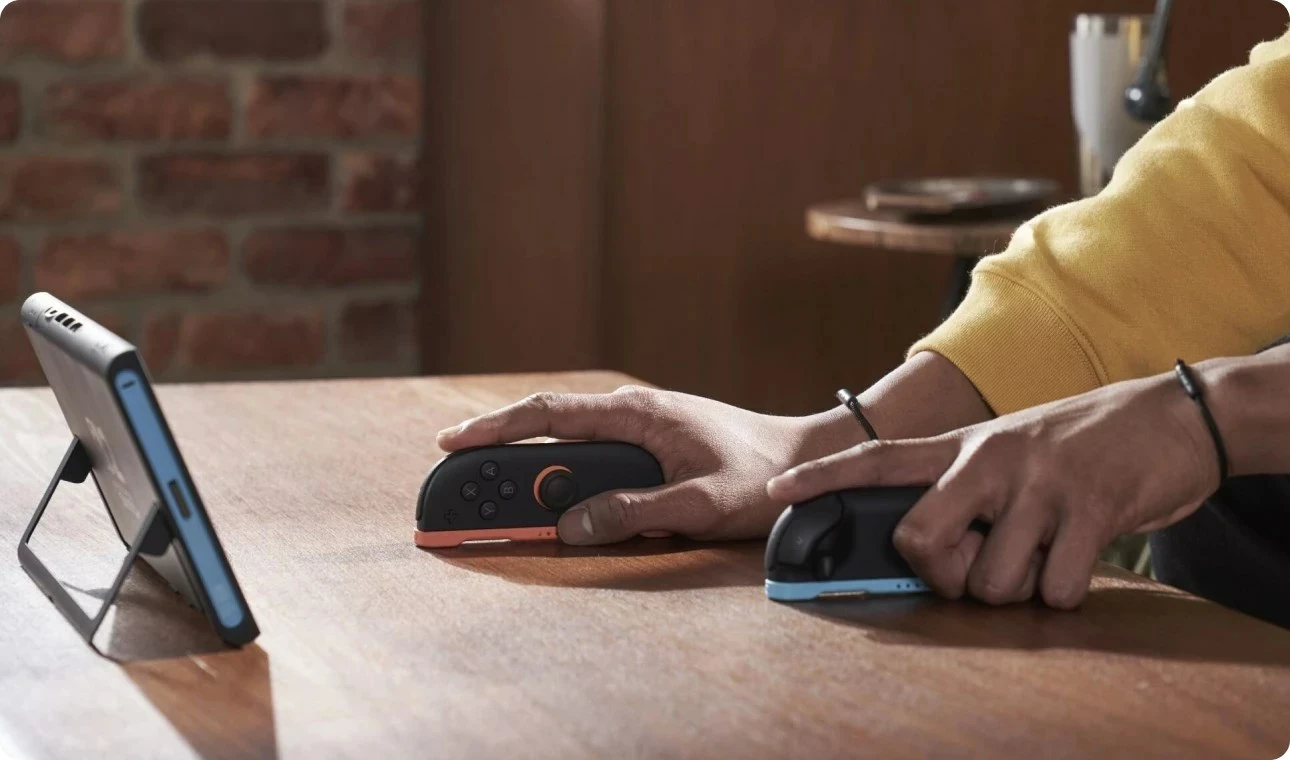 Prenosna igralna konzola z Mario Kart World, Nintendo Switch 2, 256 GB, 7,9" zaslon, črna