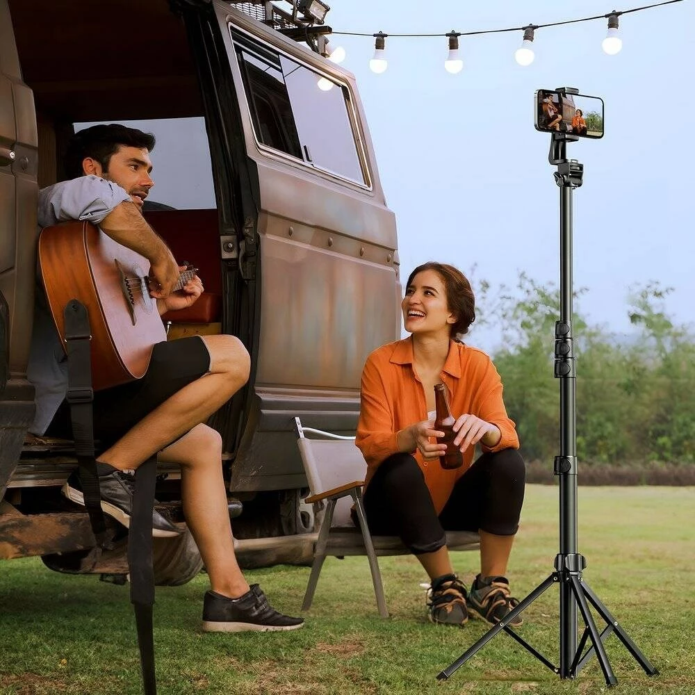 Selfie palica z integriranim stojalom in daljinskim upravljalnikom UGREEN LP680, 1,8 m, črn