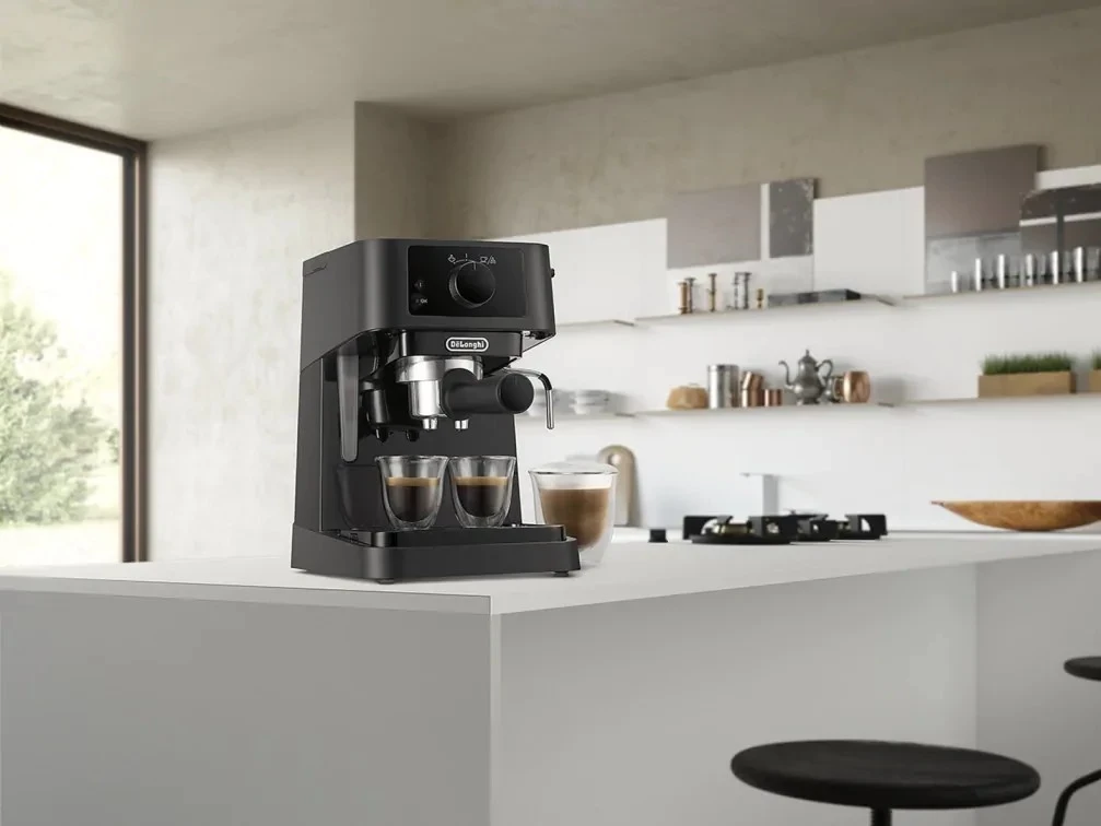 Espresso aparat Stilosa EC235.BK De'Longhi, črn