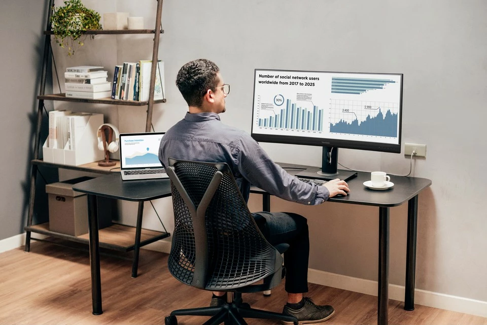 Ukrivljen monitor 34" UWQHD ViewSonic VG3456C, LED, črn