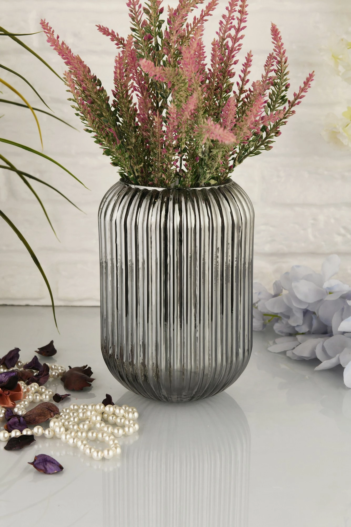 Dekorativna steklena vaza, dimna barva, Aberto Design Line D20F, 10 x 20 x 10 cm