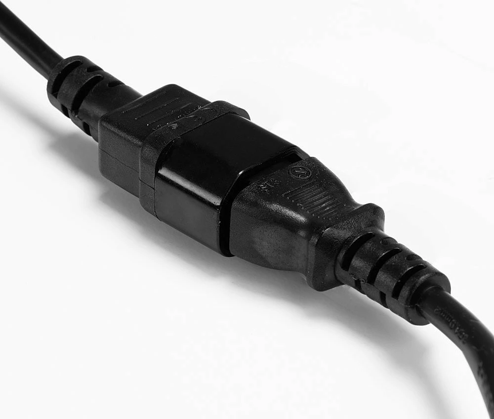 Napajalni kabel IEC C14 na IEC C13, 0,5 m, črn, LINDY