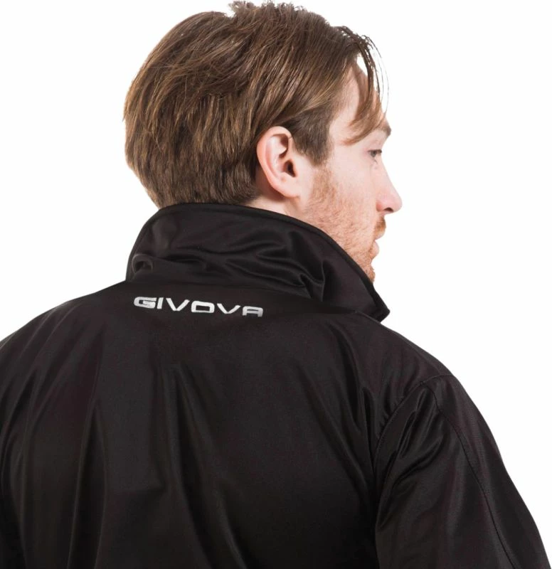 Trenerka Givova, črna