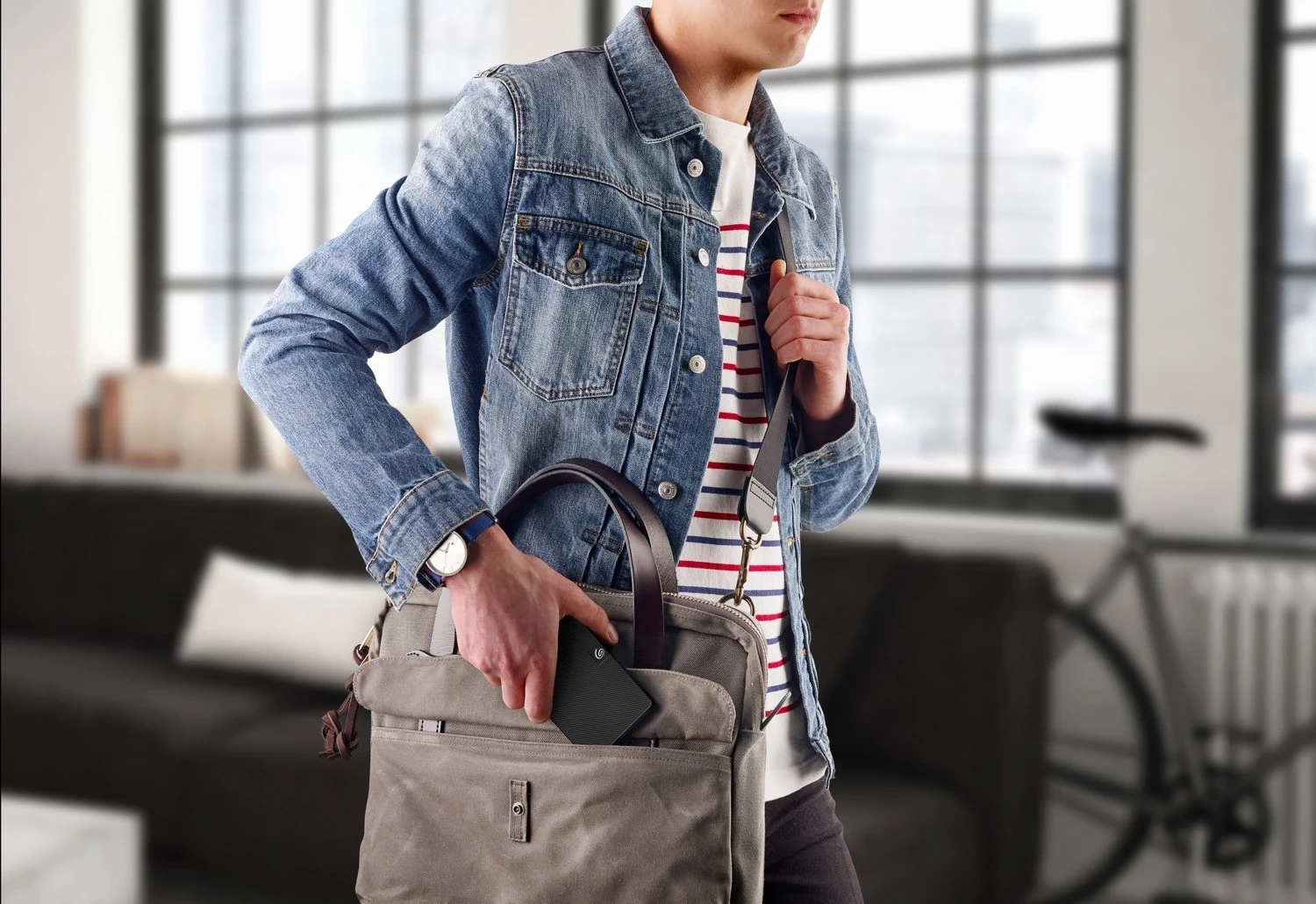 Zunanji trdi disk Seagate, 2 TB, črn