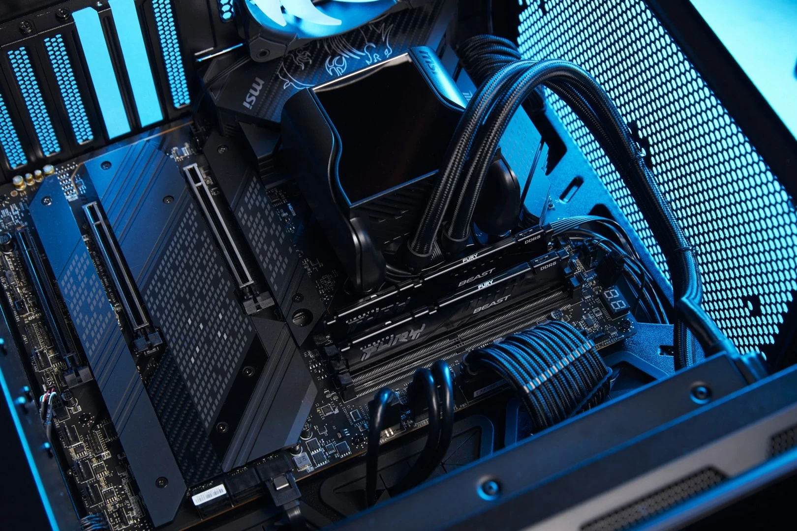 RAM pomnilnik 32GB 6000MT/s DDR5 CL36 DIMM, črn - Kingston FURY Beast