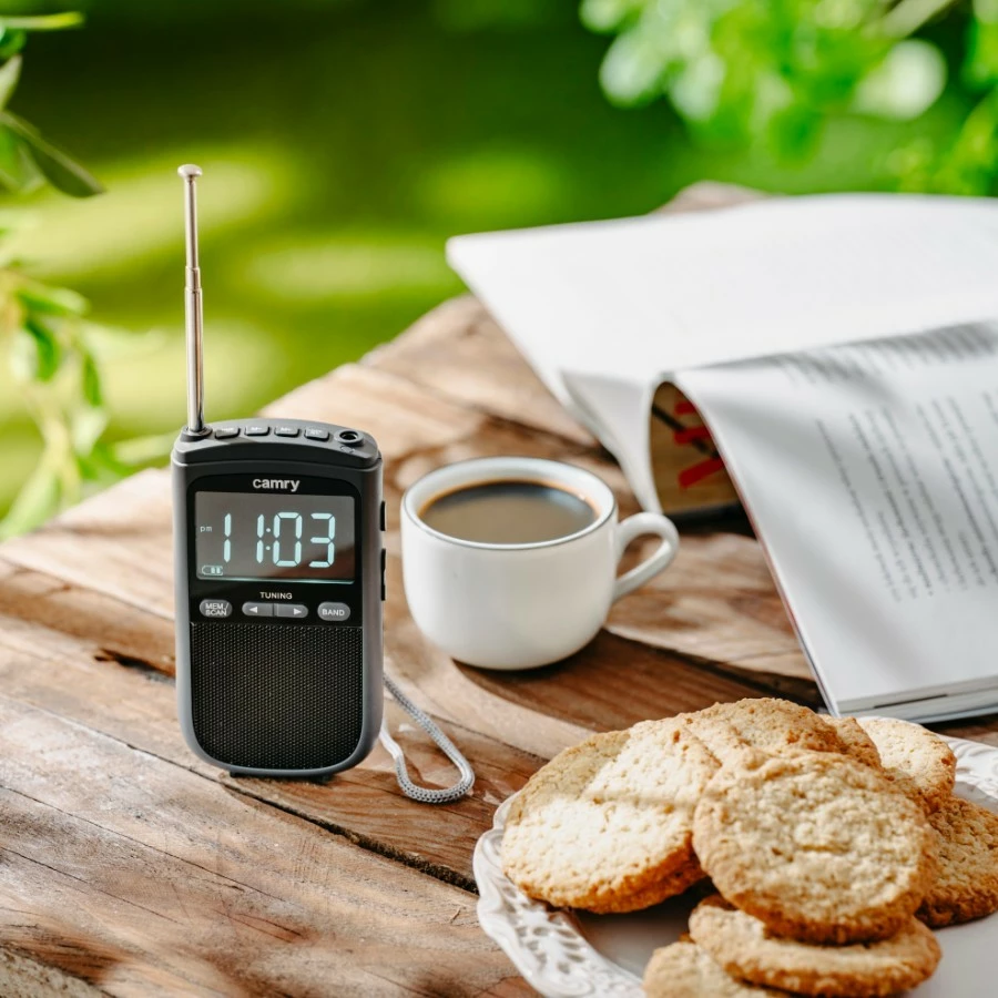 Prenosen radio Camry CR1905, FM/AM, LCD zaslon, USB-C, črn