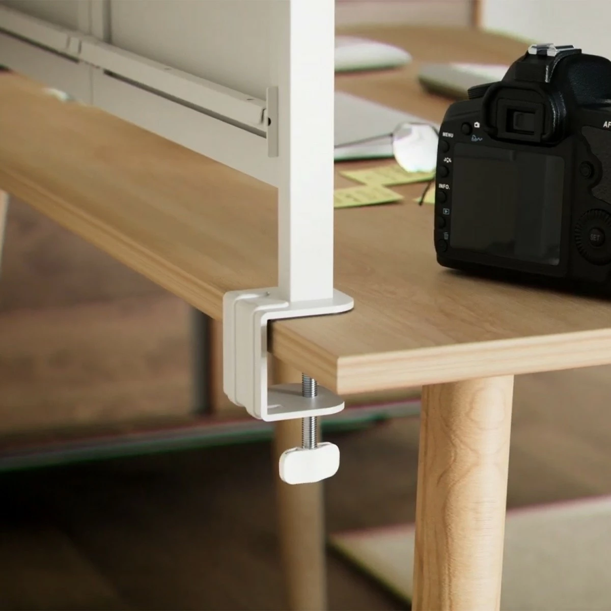 Razdelilec mize z magnetno in perforirano ploščo Ergo Office ER-301W, bel