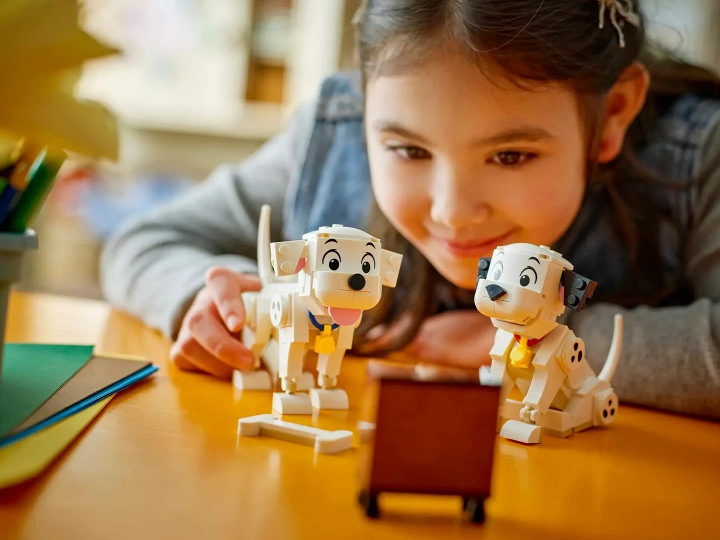 Set LEGO Disney Lucky & Penny, 101 Dalmatincev, 268 kosov