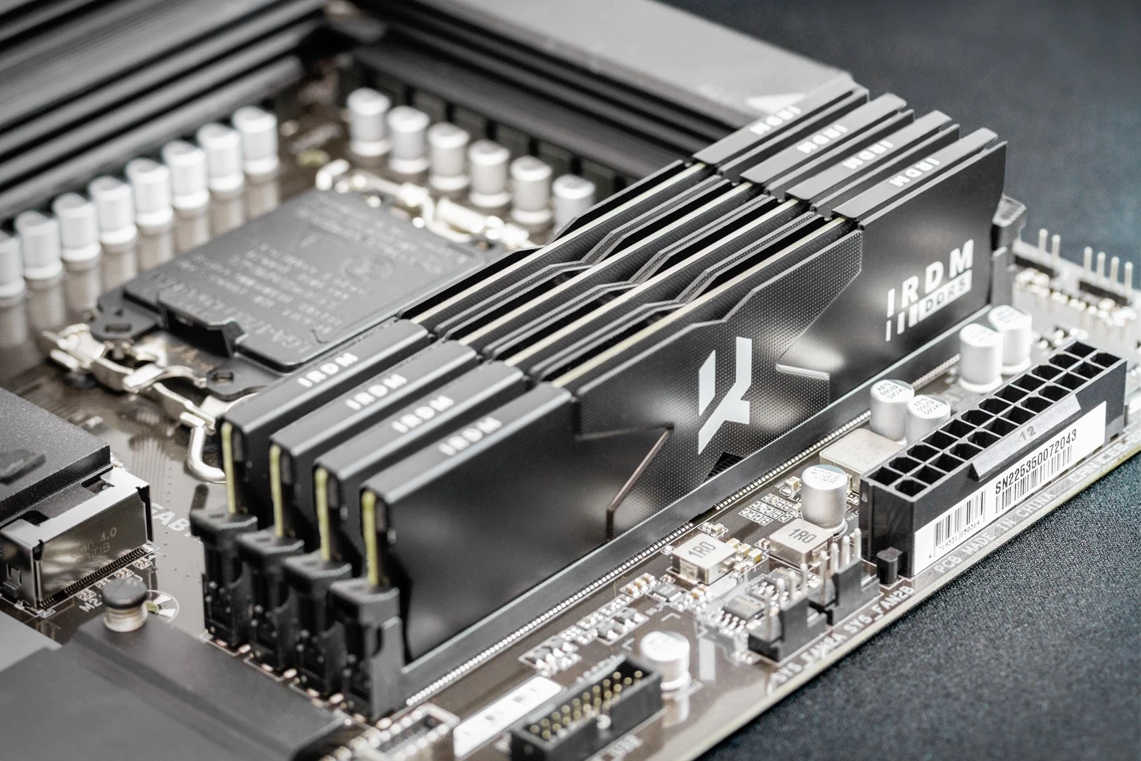 RAM pomnilnik GoodRam IRDM DDR5 IR-6400D564L32S/32GDC, 32 GB