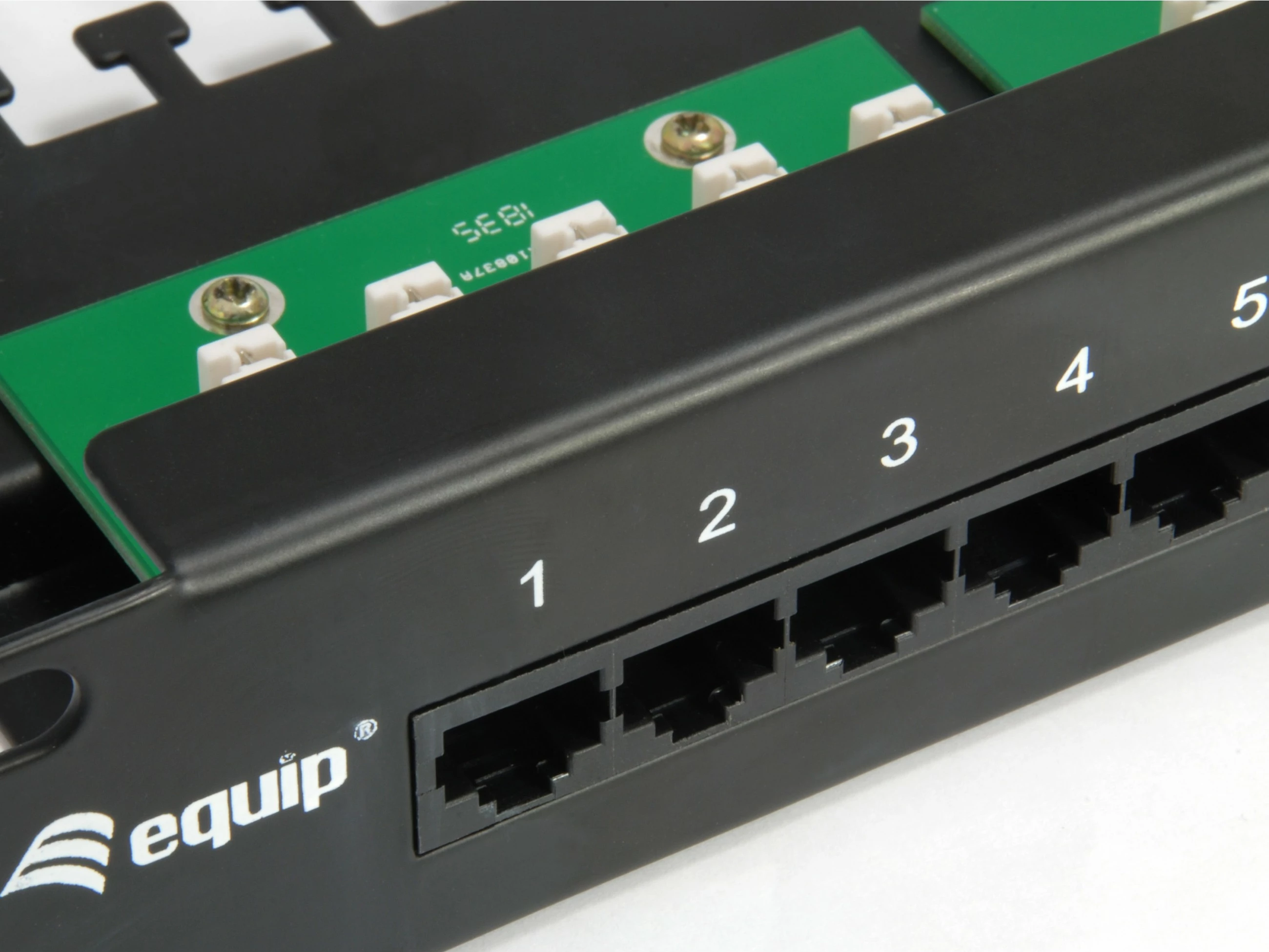 Patch panel ISDN 25 vrat, Cat3, 1U, za vgradnjo v rack, črn Equip